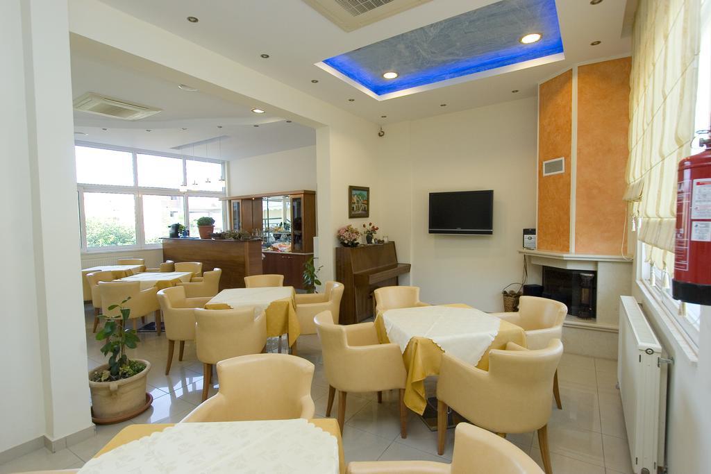 Hotel Kallithea Lutrá Edipszú Kültér fotó