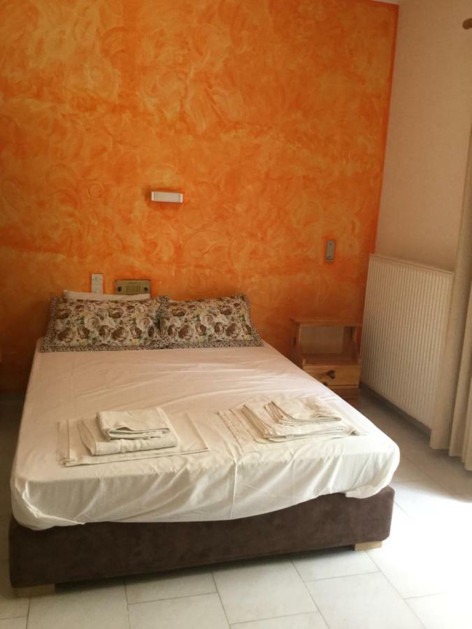 Hotel Kallithea Lutrá Edipszú Kültér fotó