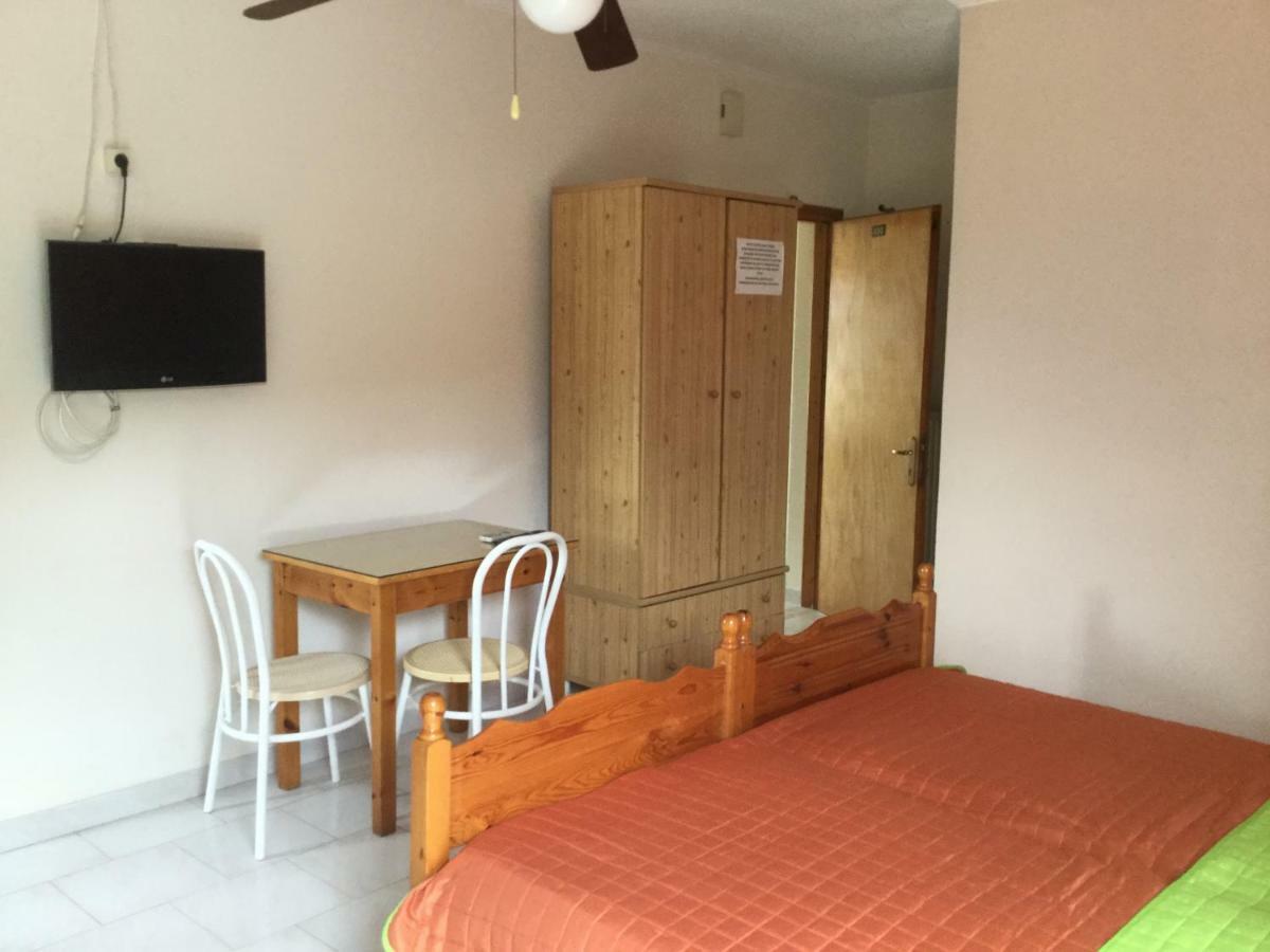 Hotel Kallithea Lutrá Edipszú Kültér fotó